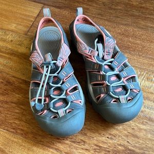 Woman’s Keen Newport Hydro Waterproof Sandals.